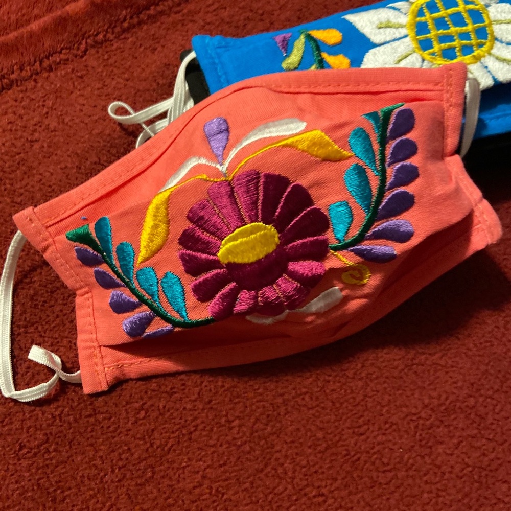Mask - Picture 3 of 9